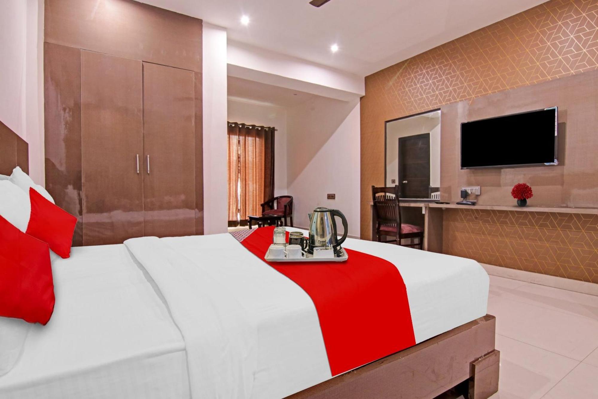 Hotel 19 West นิวเดลี ภายนอก รูปภาพ